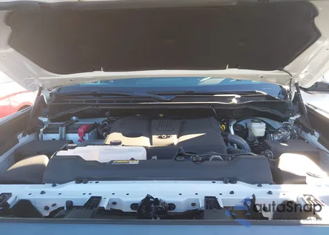 2026 Toyota Tundra Platinum Crewmax 5.5' Bed from USA, damaged, VIN 5TFNA5DB7TX348269